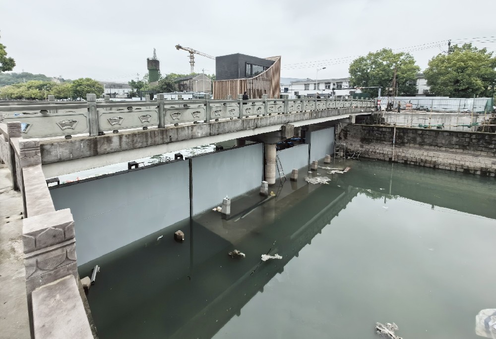 液壓翻板閘門(mén)